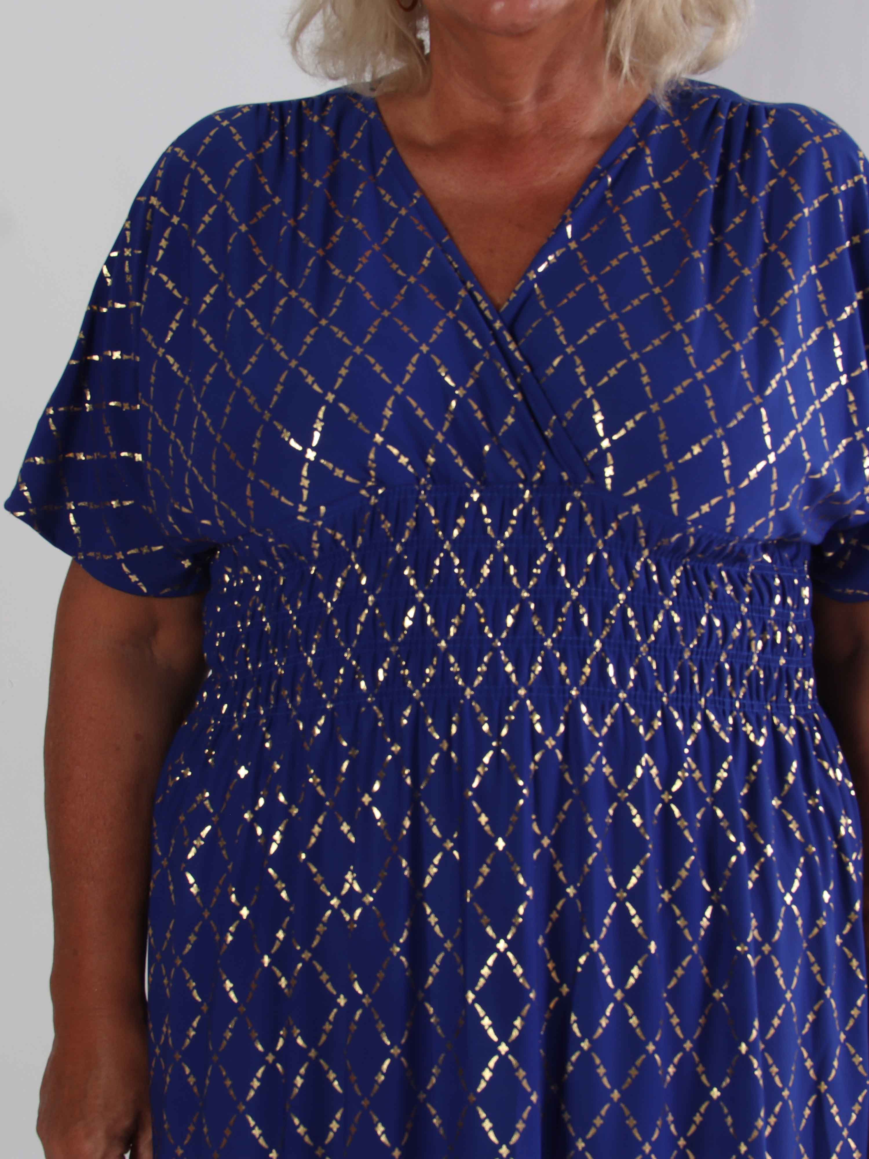 Pams Gold Check - Lang elastisk plus size kjole med guld detaljer